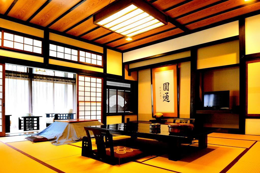 Ryugon Hotel Minamiuonuma Buitenkant foto