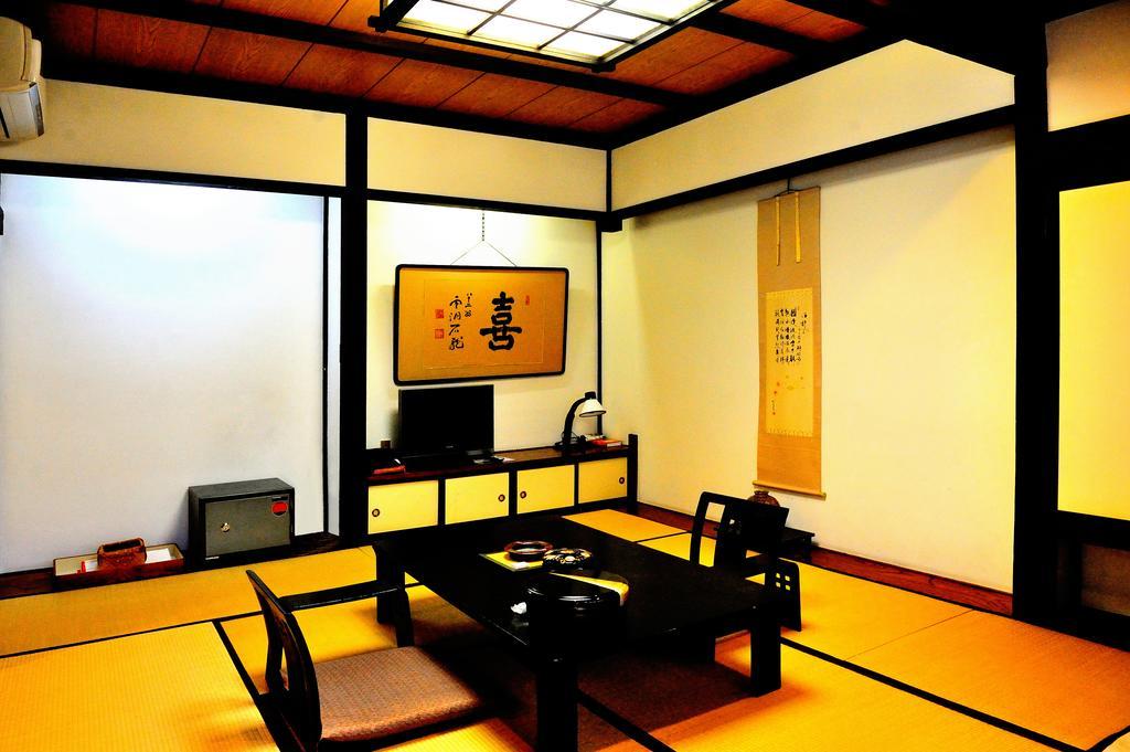Ryugon Hotel Minamiuonuma Buitenkant foto